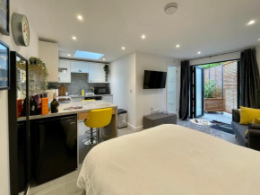 Tiny Home, Boscombe Manor